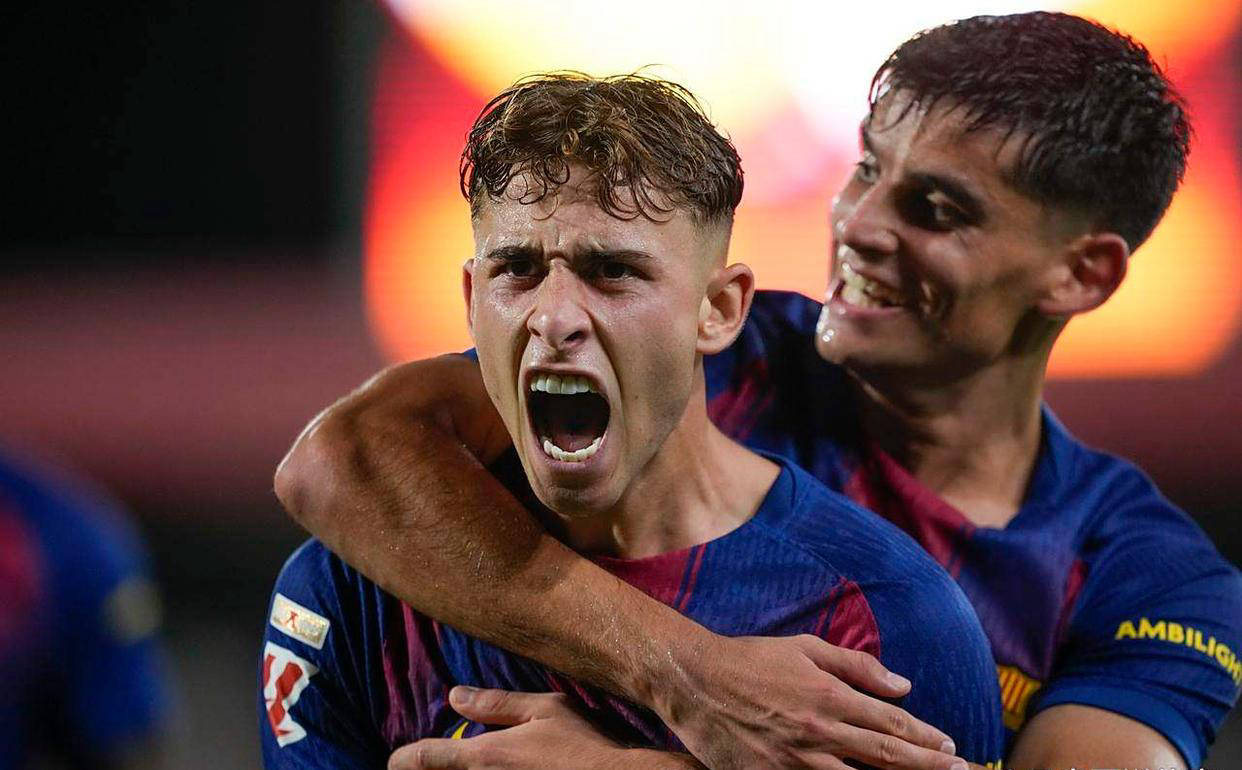 西甲积分大战:巴萨火力全开6球狂胜,紧追皇马升至第二 西甲积分大战:巴萨火力全开6球狂胜,紧追皇马升至第二