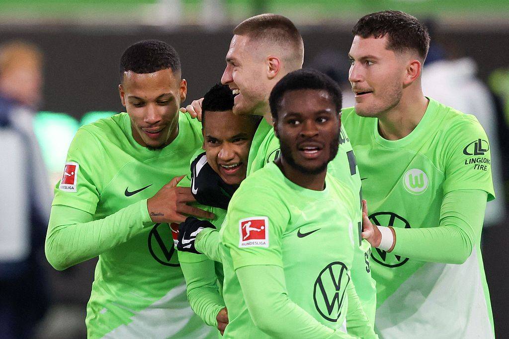 周日027德甲焦点战:多特蒙德主场火力全开,沃尔夫斯堡难逃一败? 周日027德甲焦点战:多特蒙德主场火力全开,沃尔夫斯堡难逃一败?