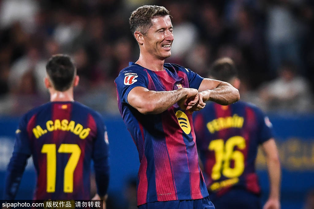 巴萨手球队问鼎世界冠军,弗里克豪言欧冠,西甲豪门竞逐再掀高潮 巴萨手球队问鼎世界冠军,弗里克豪言欧冠,西甲豪门竞逐再掀高潮