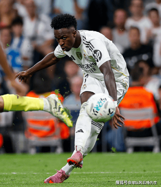 登顶西甲!皇家马德里3-1胜比利亚雷亚尔,维尼修斯梅开二度姆巴佩伤退 登顶西甲!皇家马德里3-1胜比利亚雷亚尔,维尼修斯梅开二度姆巴佩伤退