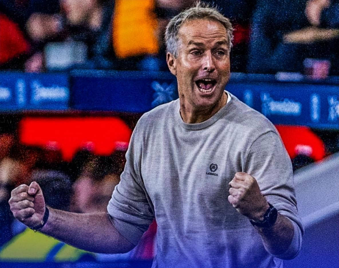 尴尬!滕哈赫执教勒沃库森未果,尤尔曼德率队3胜1平稳坐德甲榜首 尴尬!滕哈赫执教勒沃库森未果,尤尔曼德率队3胜1平稳坐德甲榜首