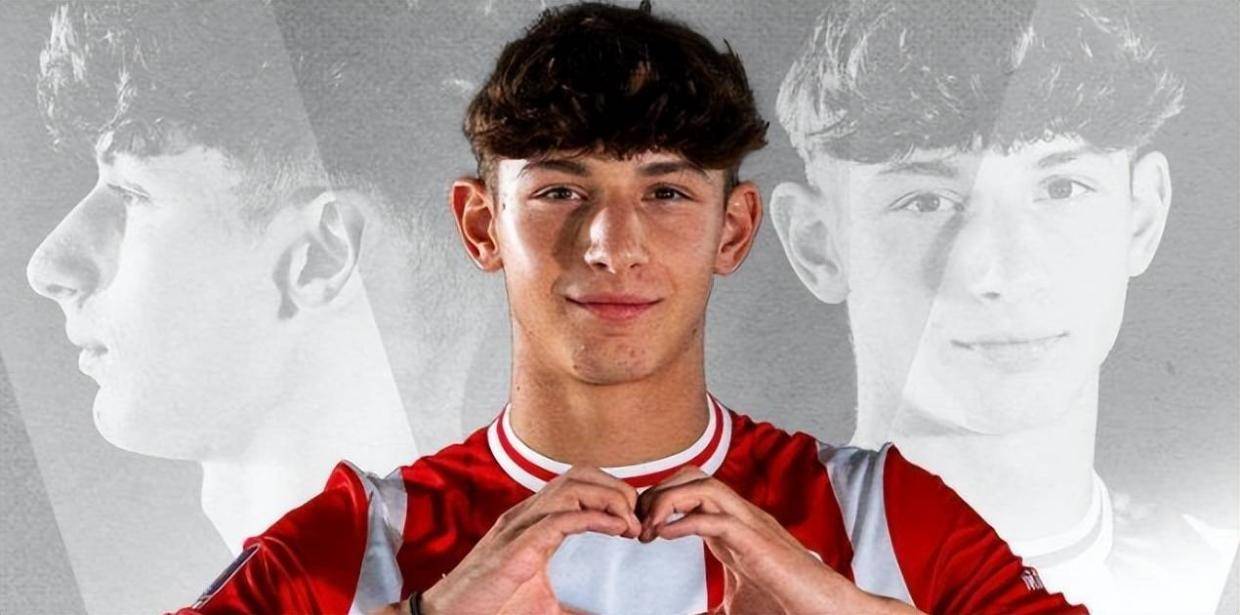 17岁意大利中场新星横空出世,已成香饽饽,引得两大意甲豪强疯抢 17岁意大利中场新星横空出世,已成香饽饽,引得两大意甲豪强疯抢