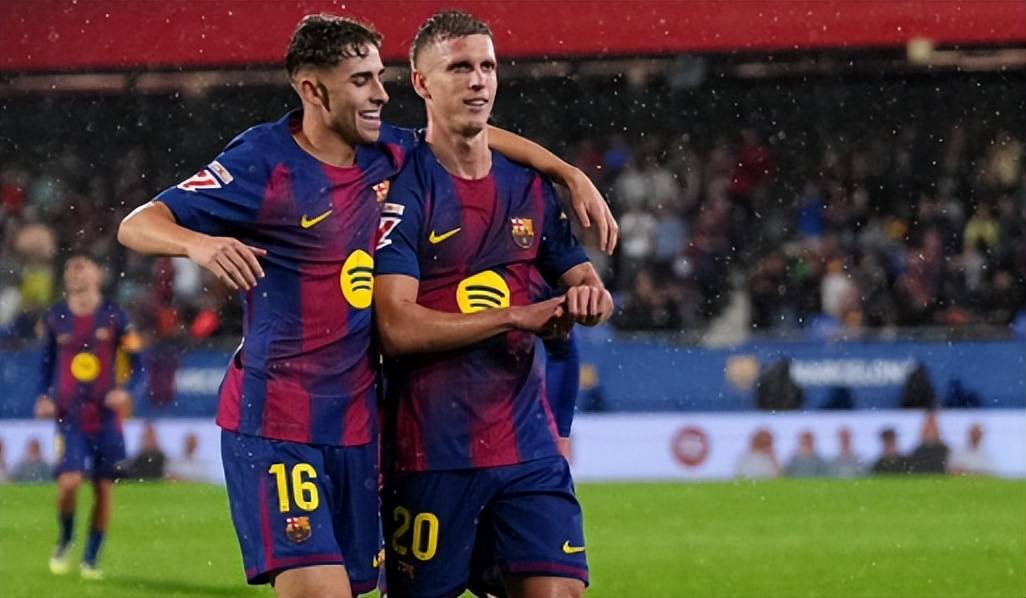 西甲第10轮将上演一场万众瞩目的巅峰对决,西甲豪门巴塞罗那做客挑战银河战舰皇家马德里 西甲第10轮将上演一场万众瞩目的巅峰对决,西甲豪门巴塞罗那做客挑战银河战舰皇家马德里