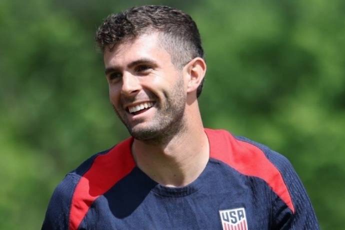 AC米兰续约普利西奇至2028年,优先条款锁定未来核心 AC米兰续约普利西奇至2028年,优先条款锁定未来核心