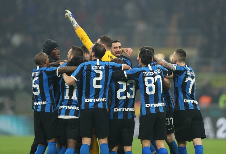 欧冠强弱对话!圣吉联合主场死磕国际米兰,黑马能否爆冷掀翻意甲豪门? 欧冠强弱对话!圣吉联合主场死磕国际米兰,黑马能否爆冷掀翻意甲豪门?