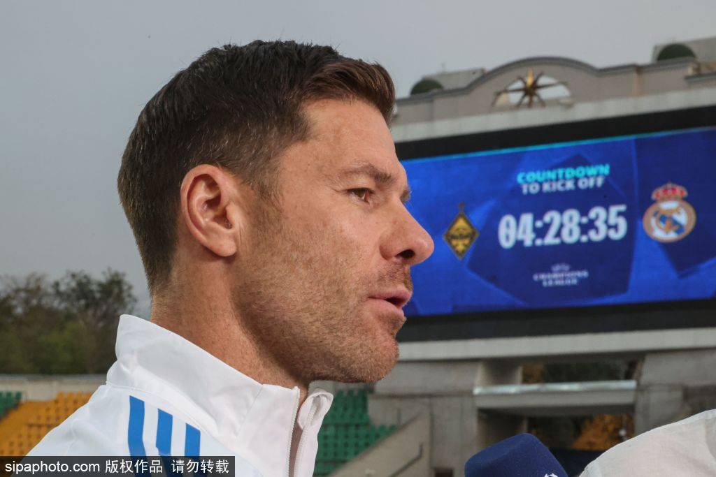 孔帕尼续约,拜仁豪取全胜:德甲与欧冠双线领跑的背后 孔帕尼续约,拜仁豪取全胜:德甲与欧冠双线领跑的背后