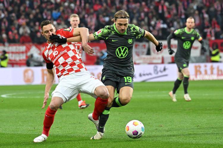 德甲强弱对话!斯图加特主场迎战美因茨,欧冠资格竞争者能否碾压保级队? 德甲强弱对话!斯图加特主场迎战美因茨,欧冠资格竞争者能否碾压保级队?