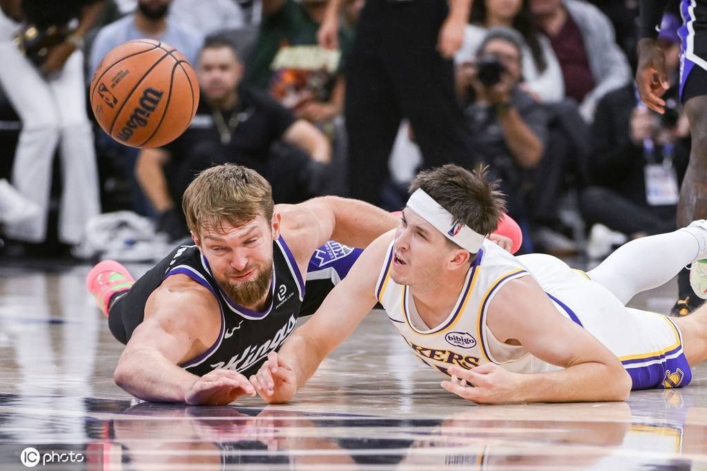 东契奇不记仇! 面对“羞辱”用GOAT来评价里夫斯 东契奇不记仇! 面对“羞辱”用GOAT来评价里夫斯