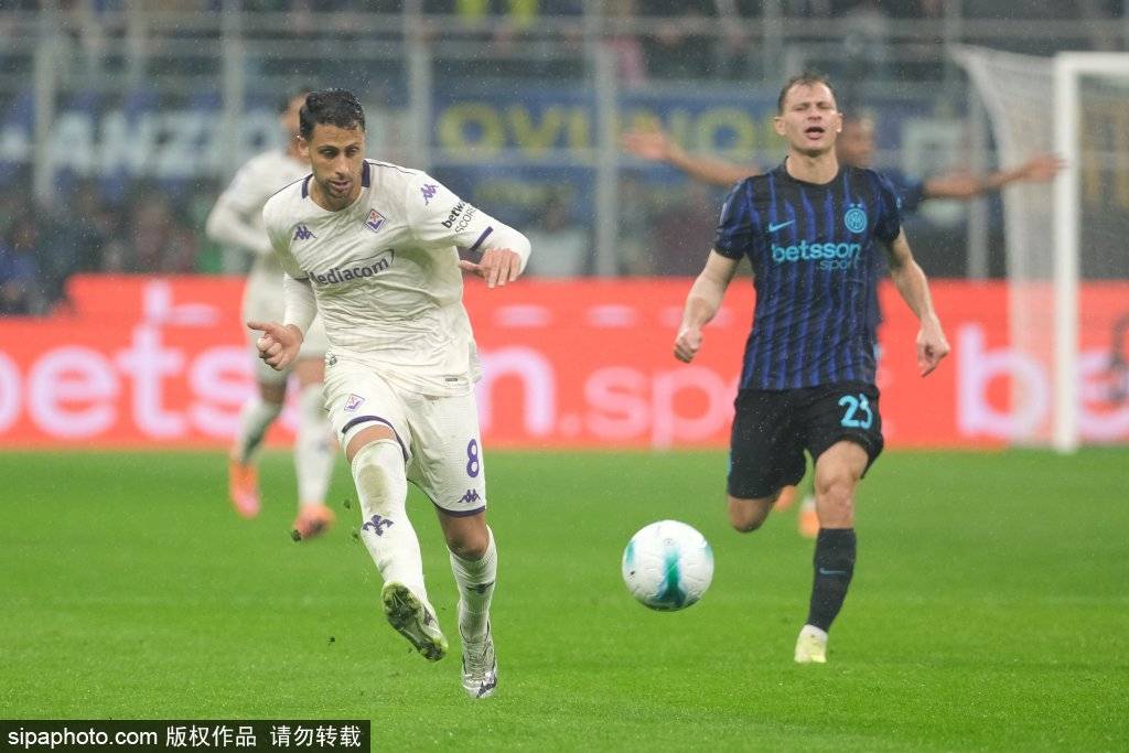 图拉姆即将复出!国米前锋因伤缺阵一个月后重返训练场,能否在周日复出? 图拉姆即将复出!国米前锋因伤缺阵一个月后重返训练场,能否在周日复出?